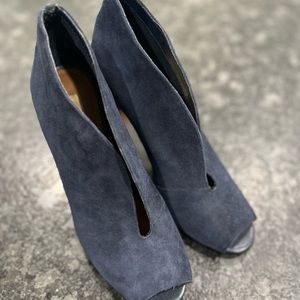 NORDSTROM HALOGEN NAVY BLUE SUEDE KATRINA PEEP TOE BOOTIES